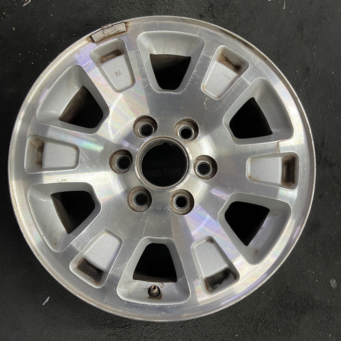 17" SIERRA 1500 PICKUP 05-06 17x7.5, aluminum, opt QF7 Original OEM Wheel Rim - Angle View
