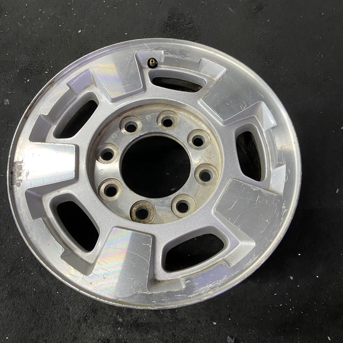 17" SIERRA 2500 PICKUP 11-13 17x7.5, aluminum Original OEM Wheel Rim - Close-Up Detail
