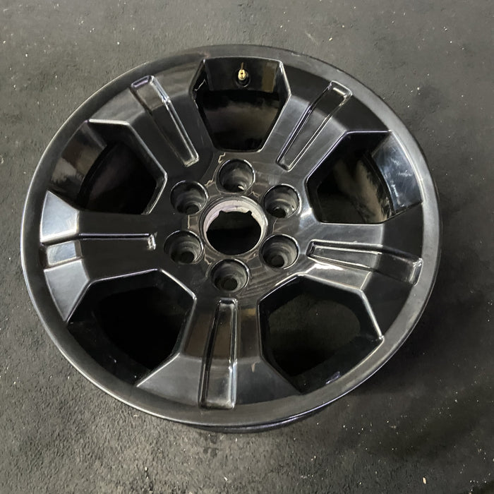 18" SIERRA 1500 PICKUP 16-18 18x8.5, 5 spoke Original OEM Wheel Rim - Close-Up Detail