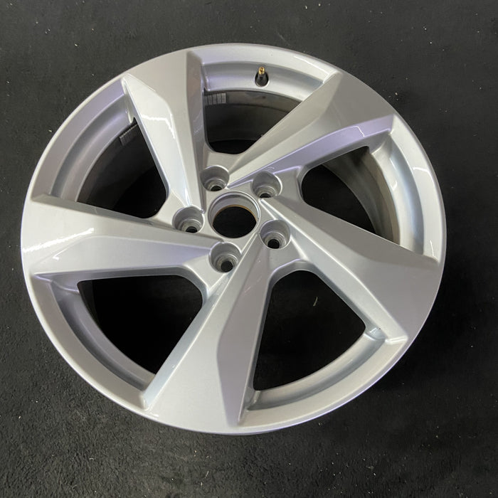 18" AUDI Q3 19-23 18x7 , , angled spoke Original OEM Wheel Rim - Close-Up Detail