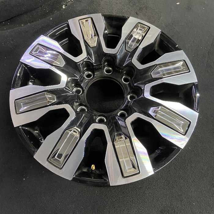 20" SIERRA 2500 PICKUP 24 20x8.5 8 spoke raised spoke machined with black - View 7