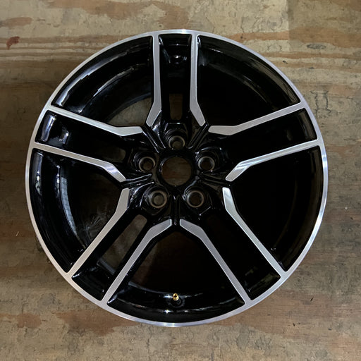 18" MUSTANG 18-23 18x8 , 10 spoke Original OEM Wheel Rim - Angle View