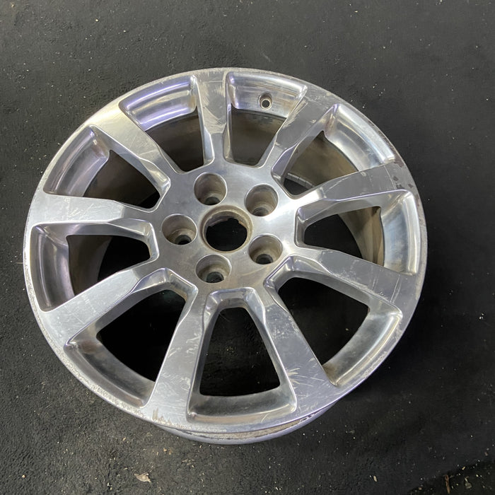 18" CTS 08 18x8.5 , , Original OEM Wheel Rim - Close-Up Detail