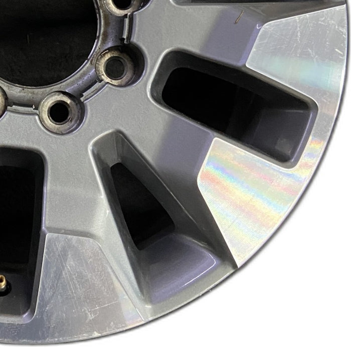 20" SILVERADO 2500 PICKUP 21-23 20x8.5 10 spoke machined gray opt Q86 dark gray - Close-Up Detail