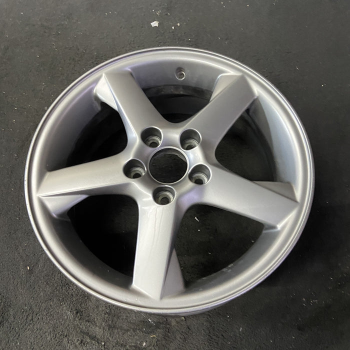 16" VOLVO 70 SERIES 98-99 16x6.5, alloy, 5 spoke, twisted Original OEM Wheel Rim - Close-Up Detail
