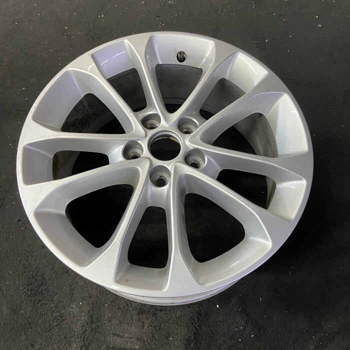 17" FUSION 19 17x7.5, aluminum, 10 spoke , w/flared spoke ends, Original OEM - Close-Up Detail