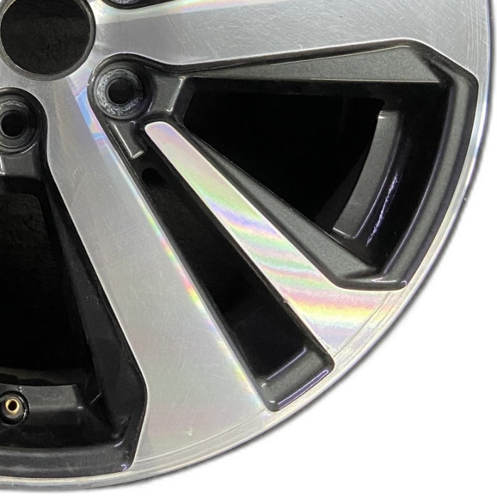 18" LEGACY 18 18x7 alloy Wag 5 spoke Limited machined center cap dark gray - Close-Up Detail