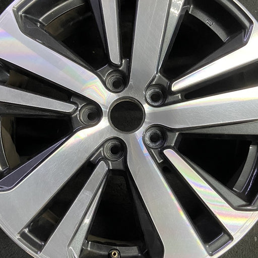 18" LEGACY 18 18x7 alloy Wag 5 spoke Limited machined center cap dark gray - Angle View