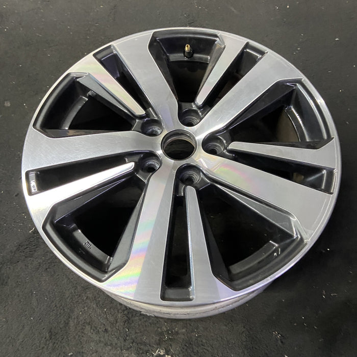 18" LEGACY 18 18x7 , 5 spoke , dark gray inlay Original OEM Wheel Rim - Close-Up Detail