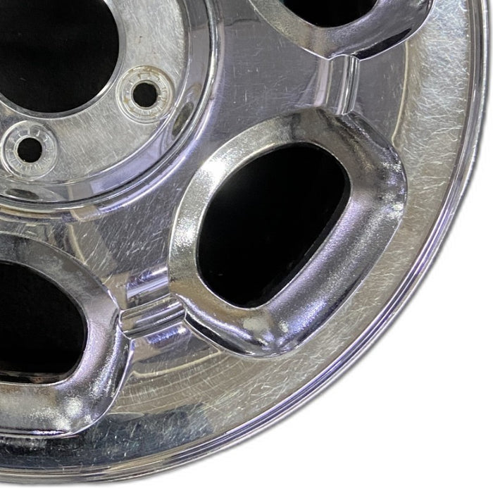 17" NAVIGATOR 00 17x7.5 14mm lug 16mm hole aluminum 6 ovals chrome Original OEM - Close-Up Detail