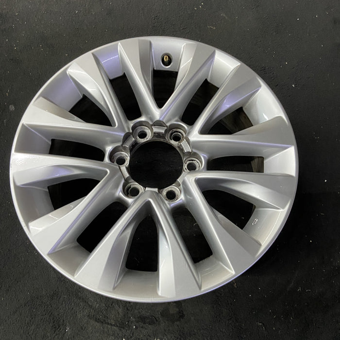 18" LEXUS GX460 14-17 , , split spoke , silver Original OEM Wheel Rim - Close-Up Detail