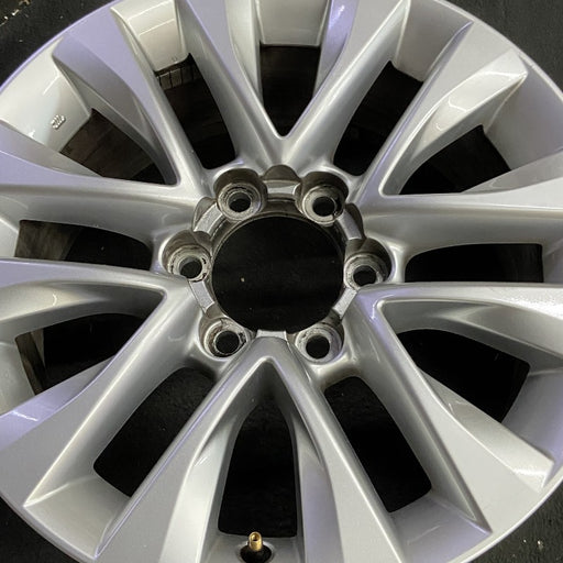 18" LEXUS GX460 14-17 18x7.5 alloy 6 spoke split spoke V spoke silver Original - Angle View