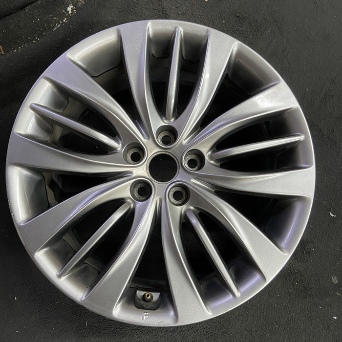 19" G80 17 19x8.5 , Original OEM Wheel Rim - Angle View