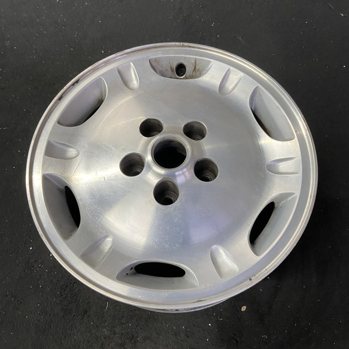 16" XJ6 95-97 16x7 , 6 hole Original OEM Wheel Rim - Close-Up Detail