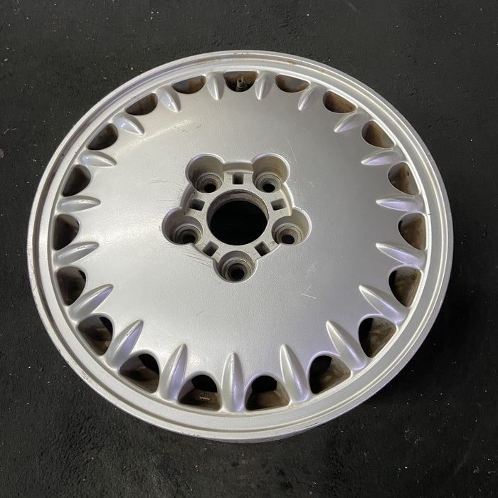 16" RL 96-97 16x6.5 , 19 spoke Original OEM Wheel Rim - Close-Up Detail