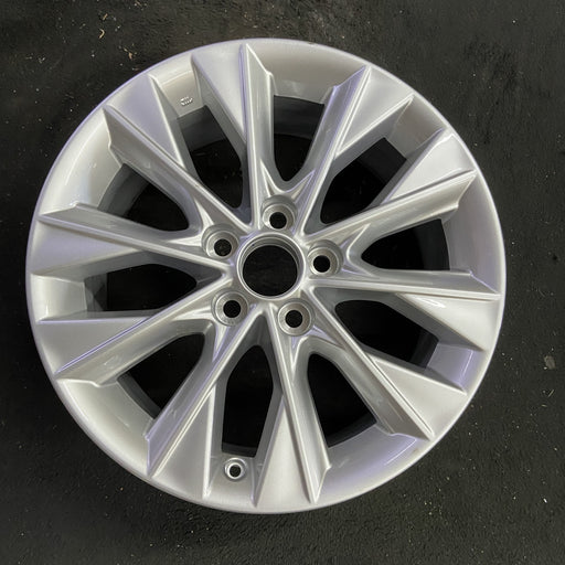 17" LEXUS ES300H 13-15 17x7 Original OEM Wheel Rim - Angle View