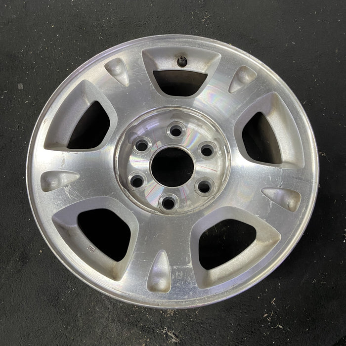 17" AVALANCHE 1500 02-06 17x7.5" Original OEM Wheel Rim - Close-Up Detail