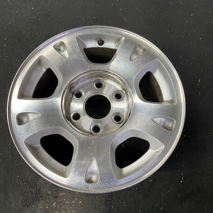 17" AVALANCHE 1500 02-06 17x7.5" Original OEM Wheel Rim - Close-Up Detail