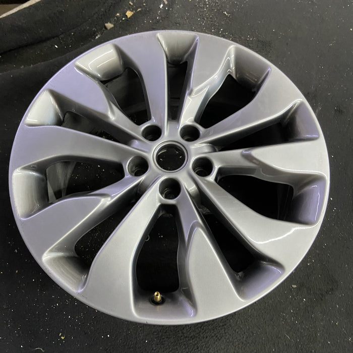 19" MALIBU 16 VIN Z , aluminum, 19x8.5, 10 spoke Original OEM Wheel Rim - Angle View