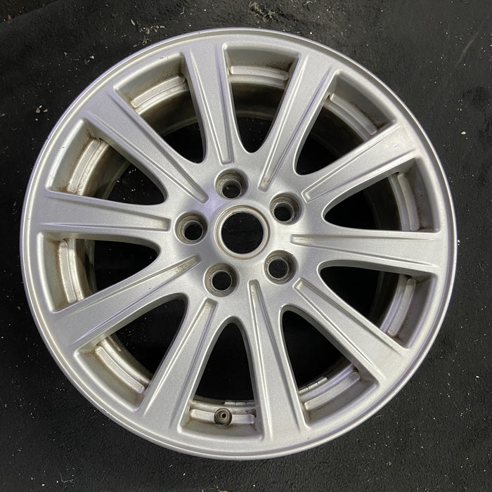 18" LR3 07 alloy , 18x8, 10 spoke, grooved spoke Original OEM Wheel Rim - Angle View