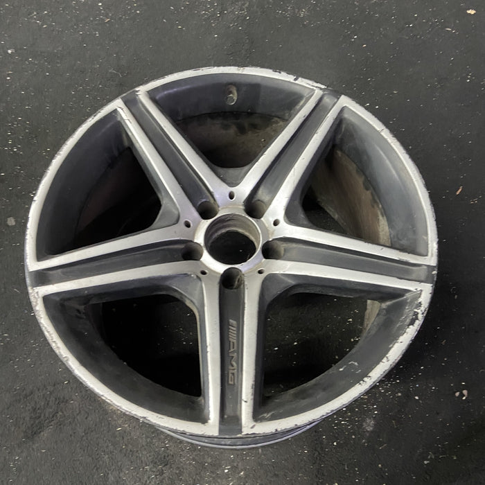 18" MERCEDES CLS-CLASS 08 219 Type; CLS550, 18x9.5, 5 spoke Original OEM Wheel - Close-Up Detail