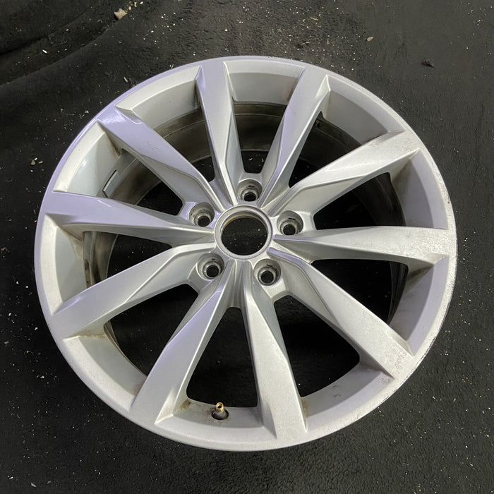 17" GOLF 17 17x7 , 10 spoke, 49mm offset, silver pockets Original OEM Wheel Rim - Side Profile