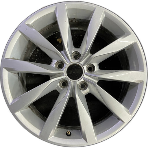 17" GOLF 17 17x7 , 10 spoke, 49mm offset, silver pockets Original OEM Wheel Rim - Front View