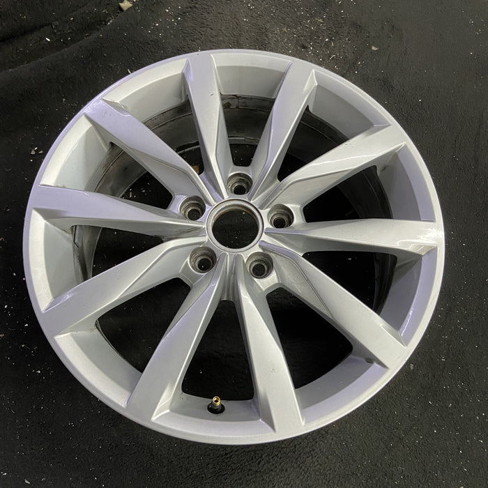 17" GOLF 17 17x7 , 10 spoke, 49mm offset, silver pockets Original OEM Wheel Rim - Side Profile