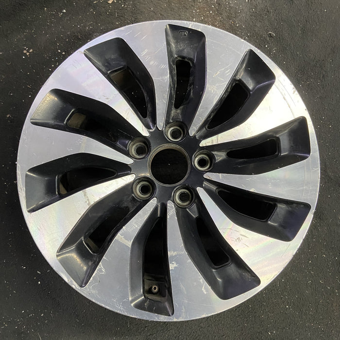 17" ACCORD 14 17x7.5 , 10 spoke, w/machined face, black accent Original OEM - Angle View