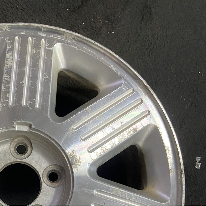 17" AVIATOR 03 17x7.5 aluminum 7 spoke machined Original OEM Wheel Rim - Close-Up Detail