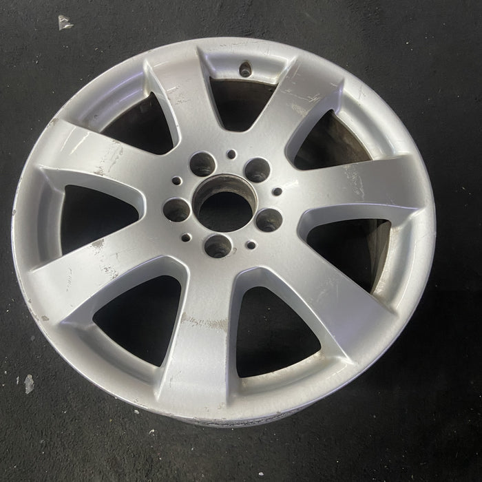 17" MERCEDES ML-CLASS 06-07 164 Type; ML350, 17x7.5 Original OEM Wheel Rim - Close-Up Detail