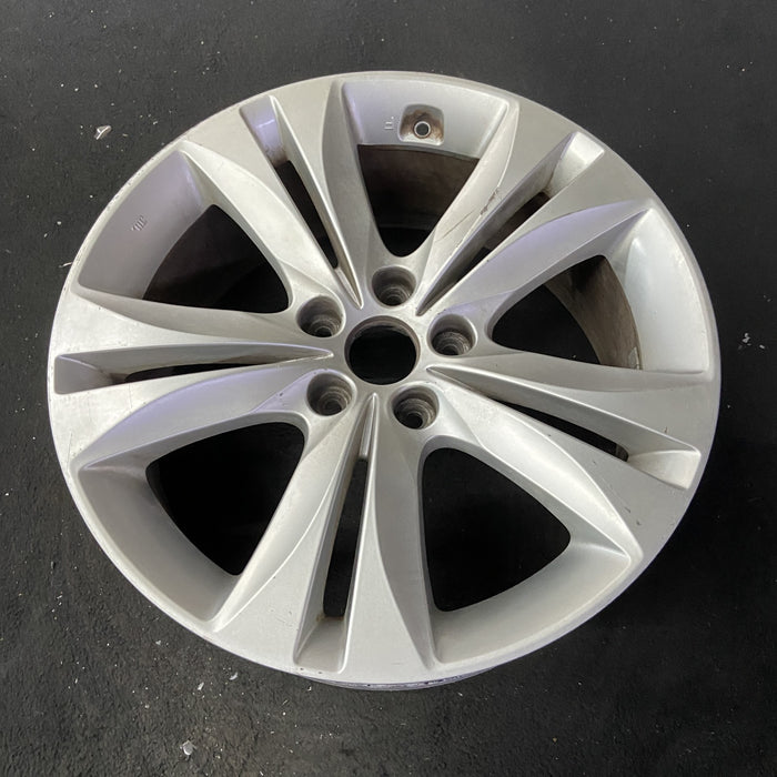 18" GENESIS 09-12 Cpe, 18x7.5 , w/o Original OEM Wheel Rim - Close-Up Detail