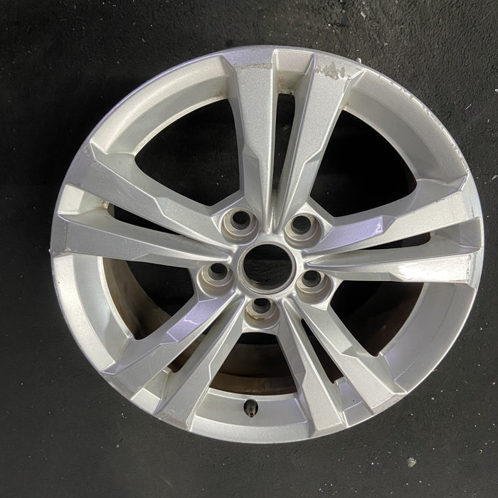 17" EQUINOX 10-11 17x7 Original OEM Wheel Rim - Close-Up Detail