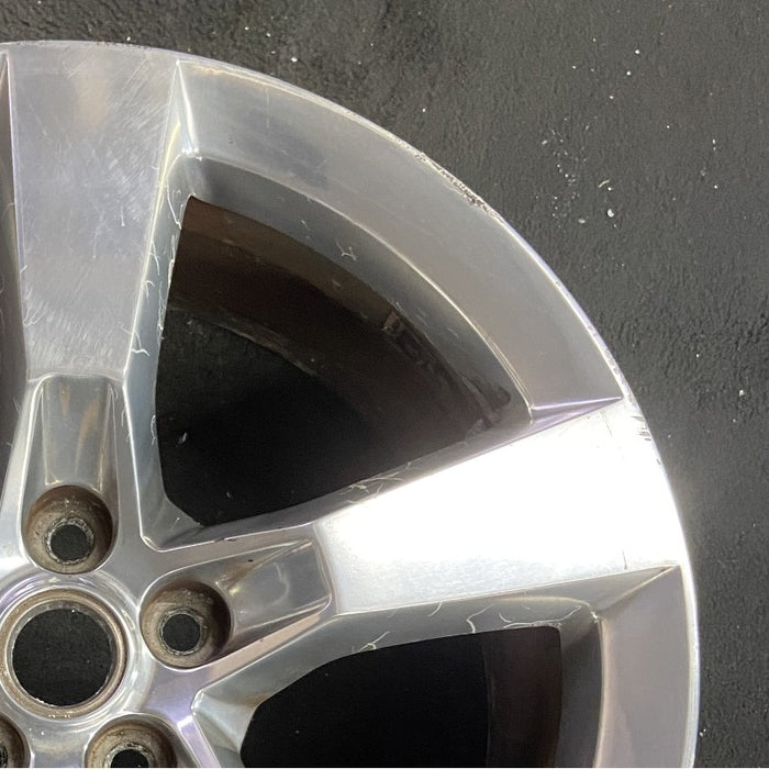 20" CAMARO 10-11 20x8 frt 5 spoke polished opt Q9J Original OEM Wheel Rim - Close-Up Detail