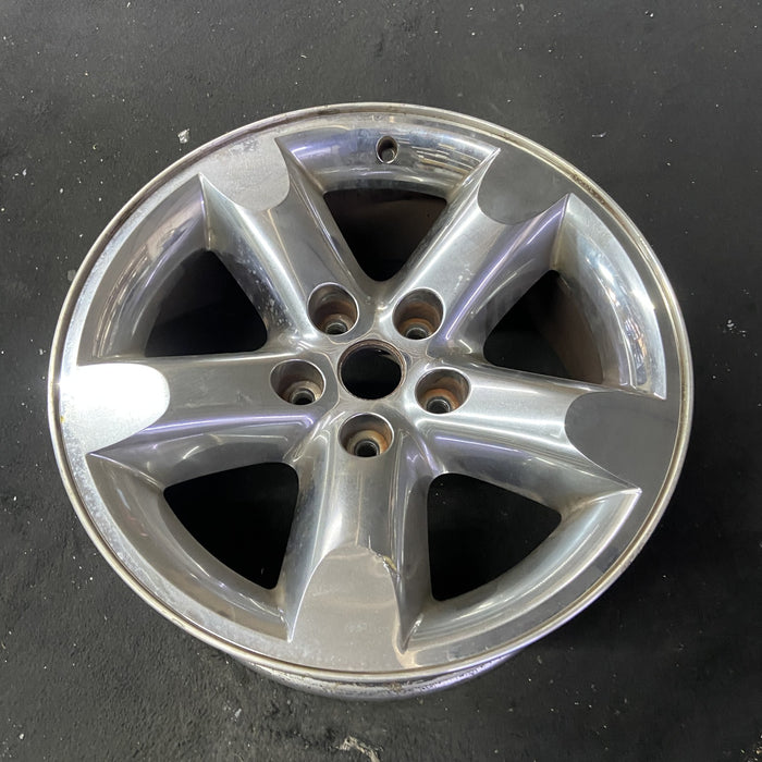 20" DODGE 1500 PICKUP 06 5 lug, 20x9 , w/o argent Original OEM Wheel Rim - Close-Up Detail