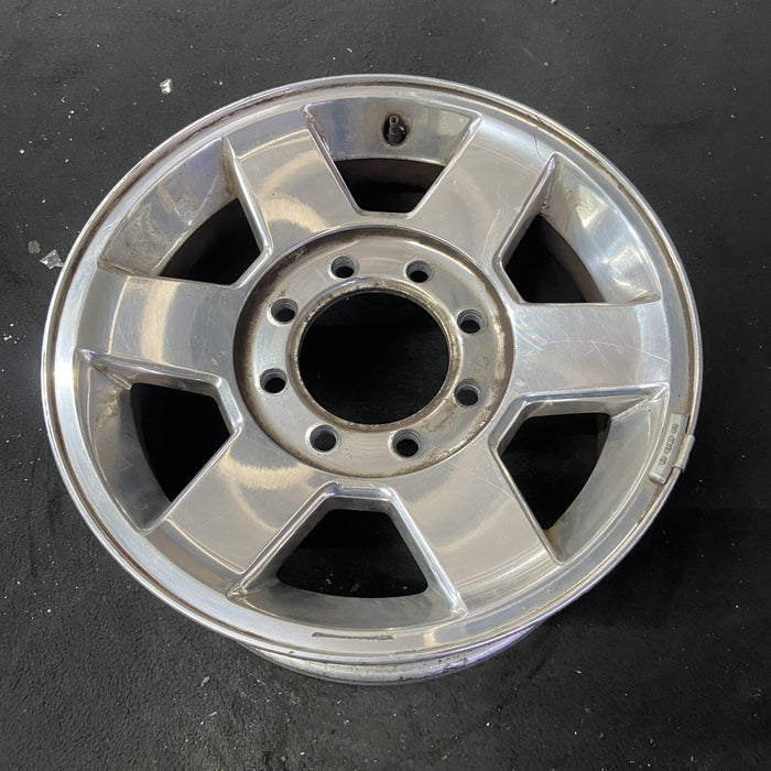 17" DODGE 2500 PICKUP 10-13 17x8, aluminum, 6 spoke, smooth spokes Original OEM - Close-Up Detail