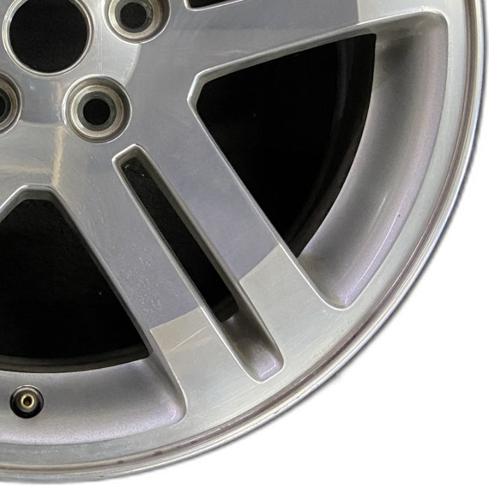 18" CHARGER 06 18x7.5 10 spoke 5 pairs polished w/o black accent Original OEM - Close-Up Detail