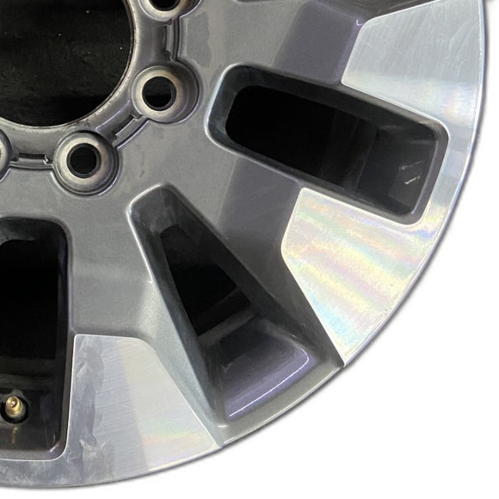 20" SILVERADO 2500 PICKUP 21-23 20x8.5 10 spoke machined gray opt Q86 dark gray - Close-Up Detail