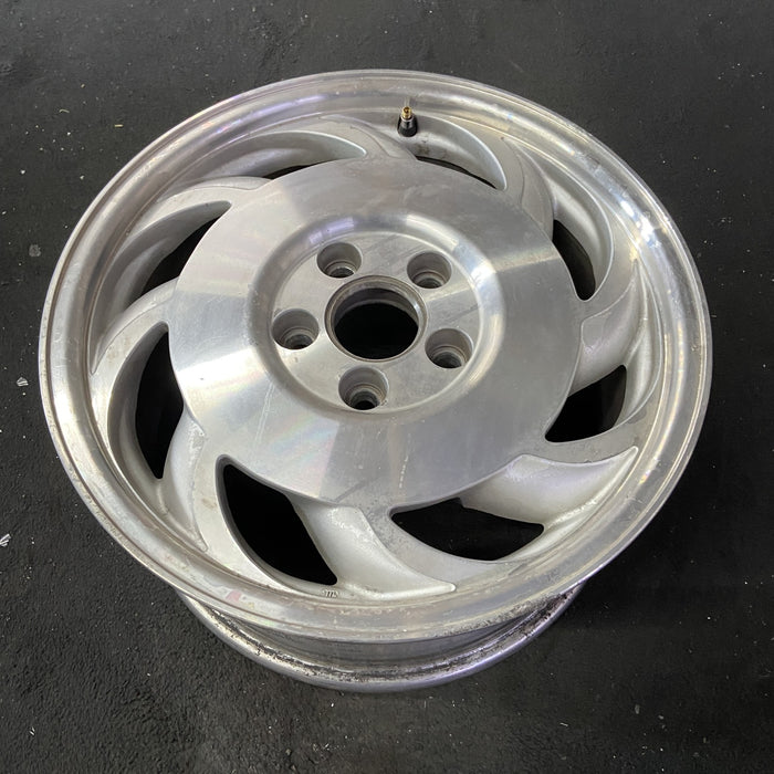 17" CORVETTE 93-95 exc. ZR1; 17x8.5 , R. Original OEM Wheel Rim - Close-Up Detail