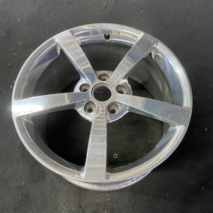 19" CORVETTE 08 19x10 , 5 single spoke, polished Original OEM Wheel Rim - Close-Up Detail