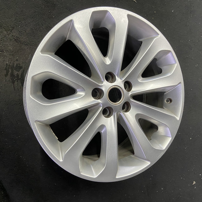 20" RANGE ROVER 13-17 , 20x8.5, , shadow chrome Original OEM Wheel Rim - Close-Up Detail