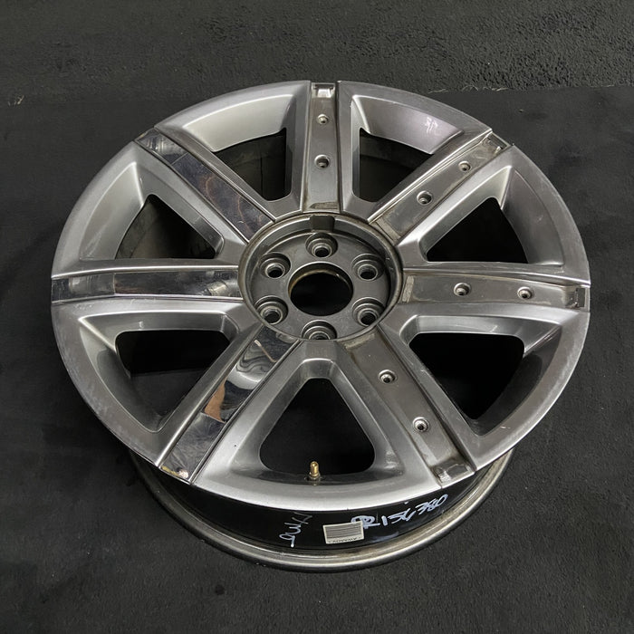 22" ESCALADE 15-20 22x9, 7 spoke, single, silver with chrome inserts, opt Q7L - Side Profile