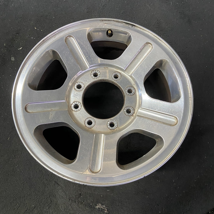 18" FORD F250SD PICKUP 05 18x8 , 5 spoke , aluminum Original OEM Wheel Rim - Close-Up Detail