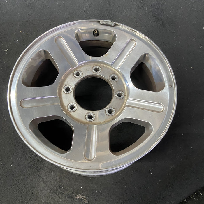 18" FORD F250SD PICKUP 05 18x8 , 5 spoke , aluminum Original OEM Wheel Rim - Close-Up Detail