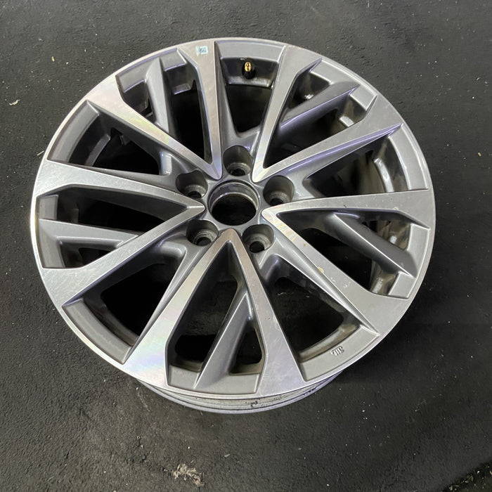 17" LEXUS ES250 22-25 17x7.5 Original OEM Wheel Rim - Close-Up Detail