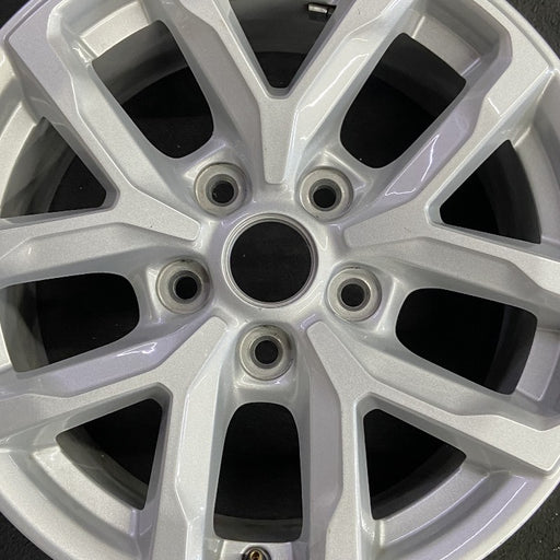 17" GLADIATOR 23 17x7.5 aluminum 5 spoke double spoke silver opt WFQ Original - Angle View