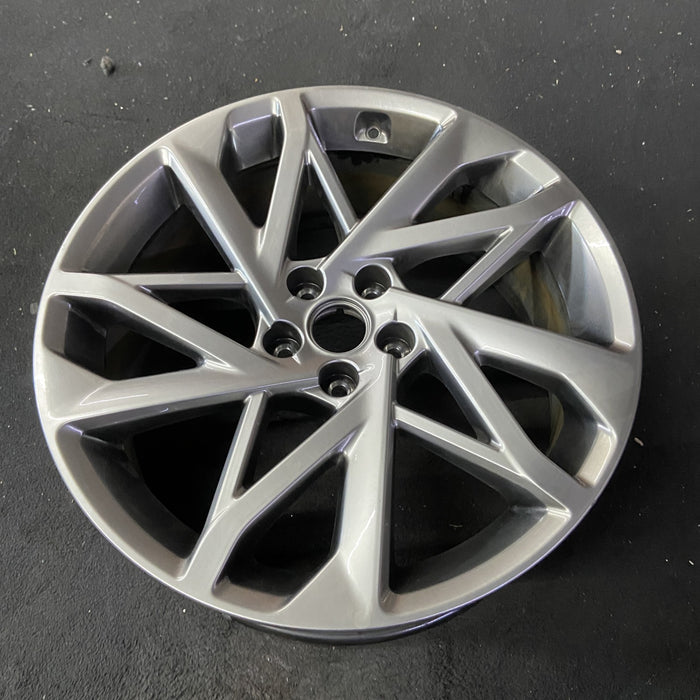 20" GV60 23-25 20x8.5 Original OEM Wheel Rim - Close-Up Detail