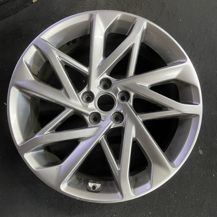 20" GV60 23-25 20x8.5 Original OEM Wheel Rim - Angle View