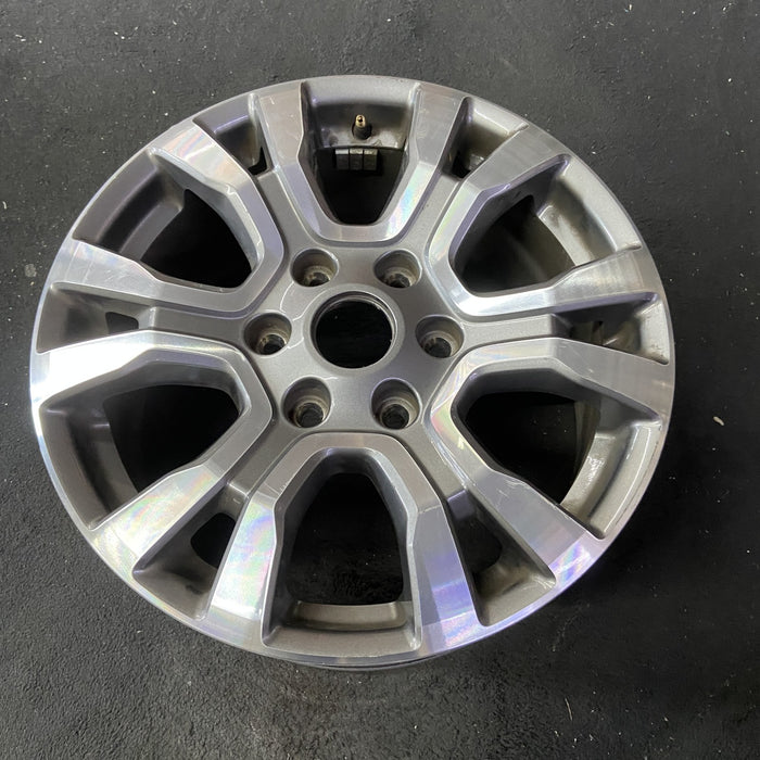 18" RANGER 19 18x8 , 6 spoke, machined face with pockets , U spoke Original OEM - Close-Up Detail