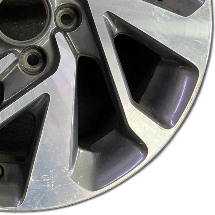 16" CIVIC 16 16x7 alloy gray inlay Sdn Original OEM Wheel Rim - Close-Up Detail